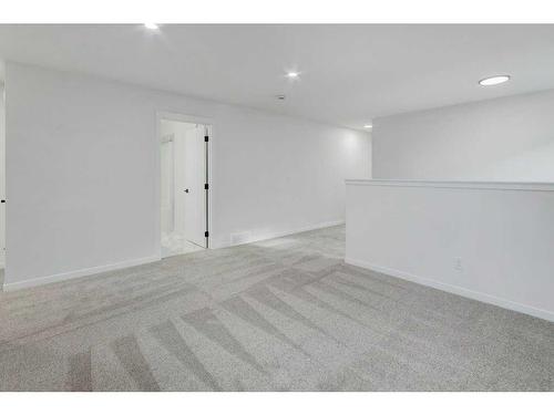 370 Corner Glen Way Ne, Calgary, AB - Indoor Photo Showing Other Room