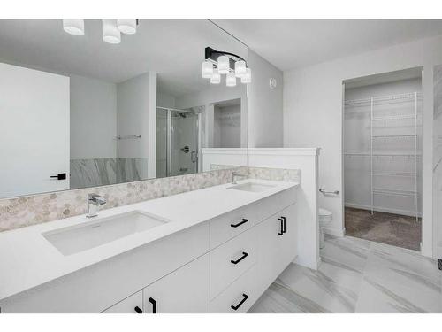 370 Corner Glen Way Ne, Calgary, AB - Indoor Photo Showing Bathroom