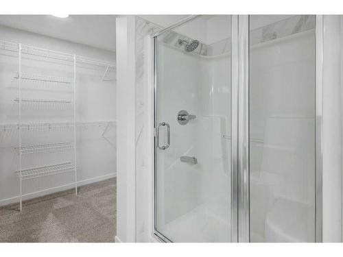 370 Corner Glen Way Ne, Calgary, AB - Indoor Photo Showing Bathroom