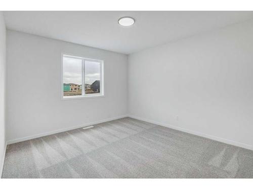 370 Corner Glen Way Ne, Calgary, AB - Indoor Photo Showing Other Room