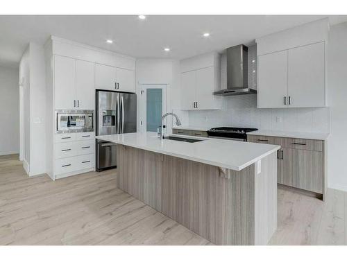 370 Corner Glen Way Ne, Calgary, AB - Indoor Photo Showing Kitchen With Upgraded Kitchen