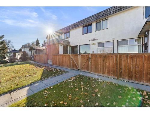 3-6147 Buckthorn Road Nw, Calgary, AB - Outdoor