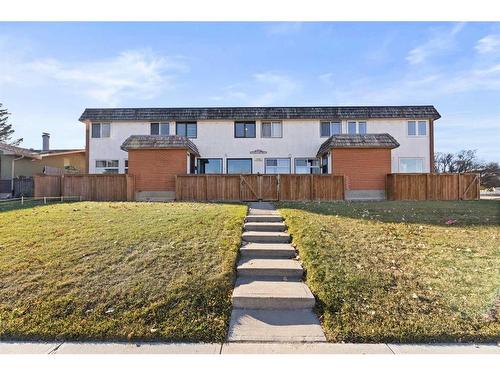 3-6147 Buckthorn Road Nw, Calgary, AB - Outdoor