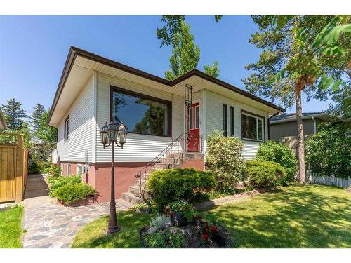 1211 Bantry Street Ne, Calgary, AB - Outdoor