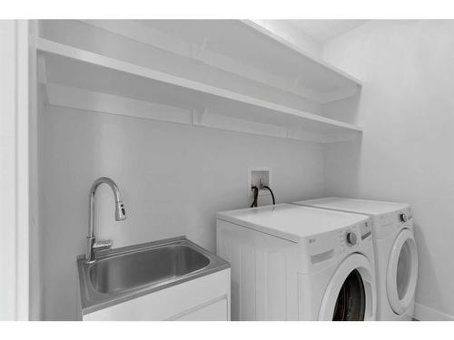 5224 21 Street Sw, Calgary, AB - Indoor Photo Showing Laundry Room