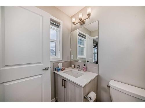 119 Creekstone Drive Sw, Calgary, AB - Indoor Photo Showing Bathroom