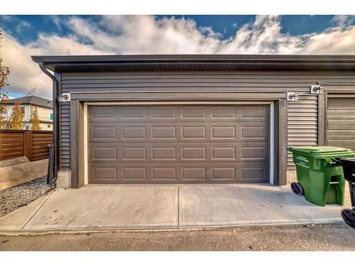 119 Creekstone Drive Sw, Calgary, AB - Outdoor