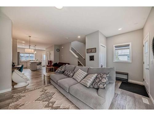 119 Creekstone Drive Sw, Calgary, AB - Indoor Photo Showing Living Room