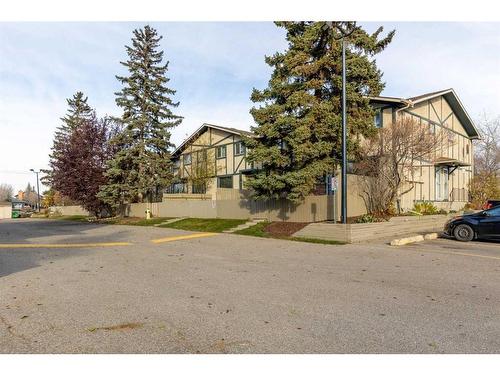 9N-203 Lynnview Road Se, Calgary, AB - Outdoor