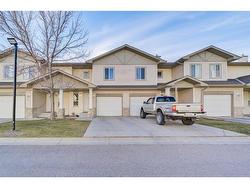 22 Citadel Meadow Gardens NW Calgary, AB T3G 5N6