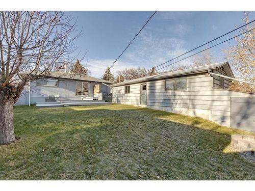 328 Trafford Drive Nw, Calgary, AB - Outdoor