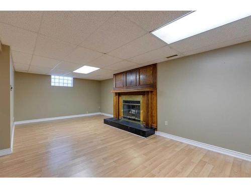 328 Trafford Drive Nw, Calgary, AB - Indoor Photo Showing Basement