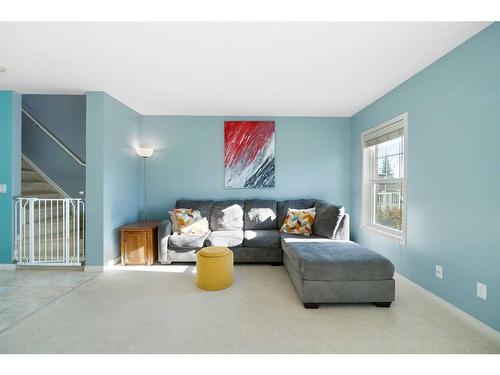 13 Chaparral Valley Gardens Se, Calgary, AB - Indoor Photo Showing Living Room