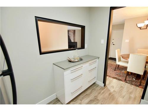 9108-315 Southampton Drive Sw, Calgary, AB - Indoor Photo Showing Bathroom