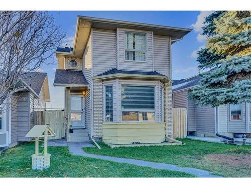 164 Martinwood Way Ne, Calgary, AB - Outdoor