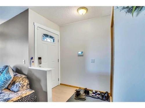 164 Martinwood Way Ne, Calgary, AB - Indoor Photo Showing Other Room