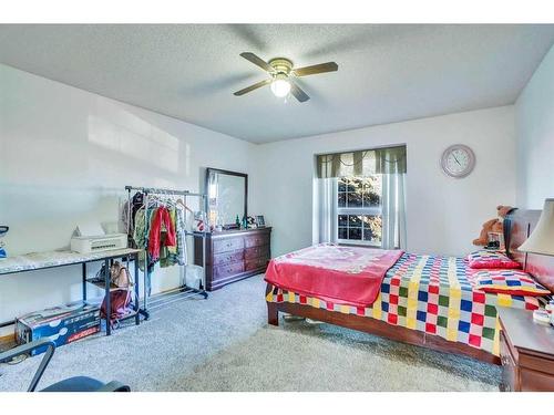 164 Martinwood Way Ne, Calgary, AB - Indoor Photo Showing Bedroom