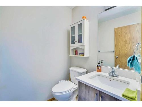 164 Martinwood Way Ne, Calgary, AB - Indoor Photo Showing Bathroom