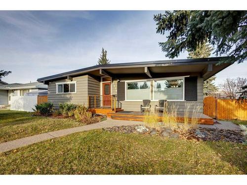 5416 Ladbrooke Drive Sw, Calgary, AB - Outdoor With Deck Patio Veranda