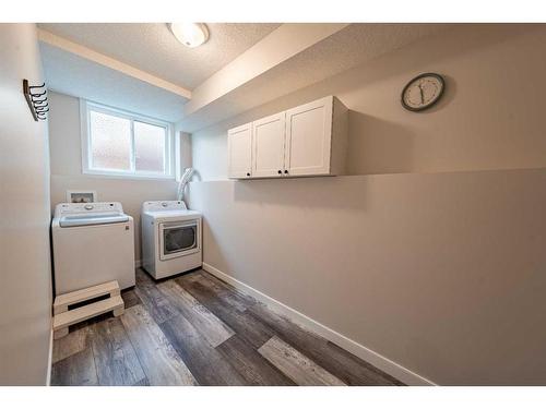 520 Harrison Court, Crossfield, AB - Indoor Photo Showing Laundry Room