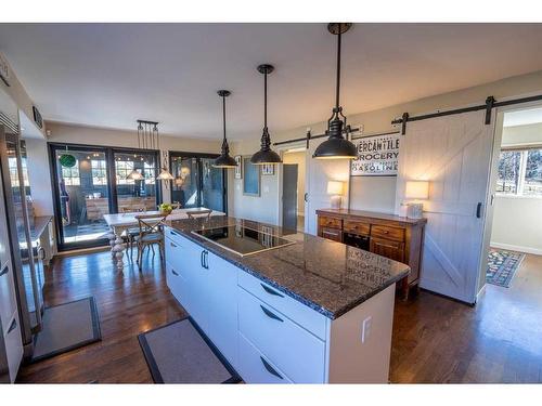 15 Elbow River Circle, Rural Rocky View County, AB - Indoor Photo Showing Kitchen With Double Sink