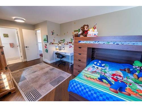 15 Elbow River Circle, Rural Rocky View County, AB - Indoor Photo Showing Bedroom