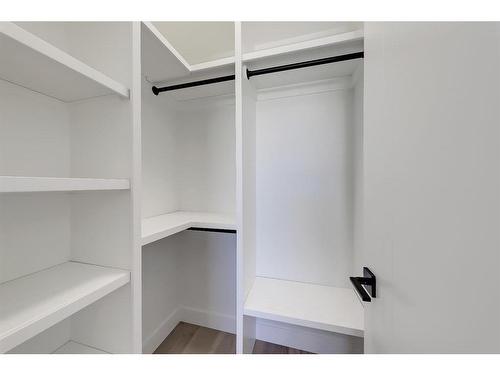 2528 4 Avenue Nw, Calgary, AB - Indoor With Storage