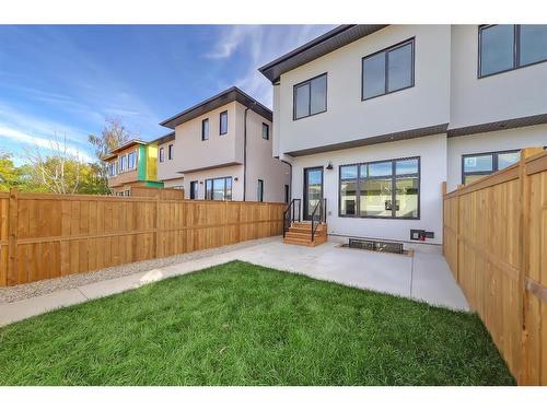 2528 4 Avenue Nw, Calgary, AB - Outdoor