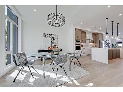 2528 4 Avenue Nw, Calgary, AB - Indoor Photo Showing Dining Room