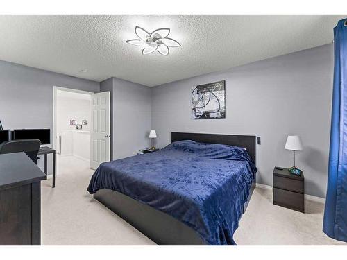 221 Hillcrest Road, Airdrie, AB - Indoor Photo Showing Bedroom