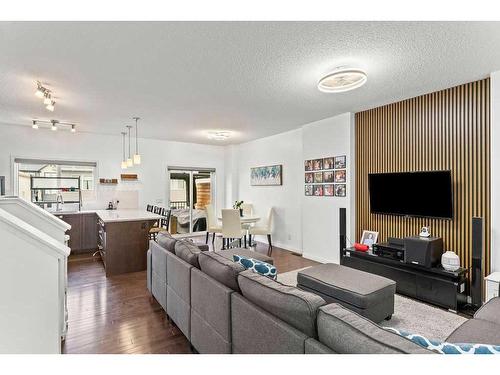 221 Hillcrest Road, Airdrie, AB - Indoor Photo Showing Living Room