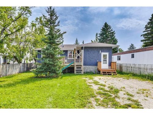 204 Windsor Avenue, Diamond Valley, AB - Outdoor