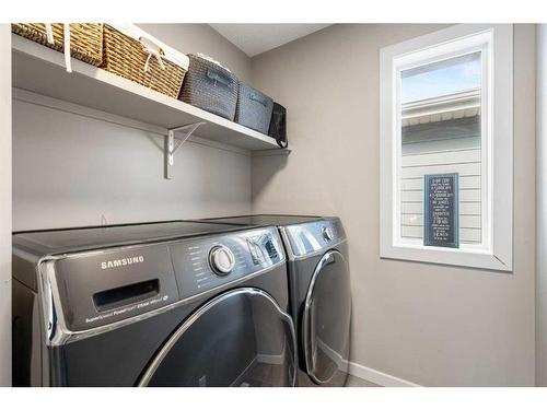 248 Marquis Heights Se, Calgary, AB - Indoor Photo Showing Laundry Room