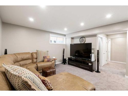 248 Marquis Heights Se, Calgary, AB - Indoor Photo Showing Other Room