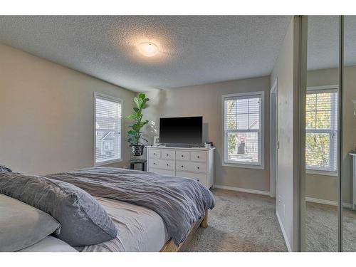 82 Auburn Crest Place Se, Calgary, AB - Indoor Photo Showing Bedroom