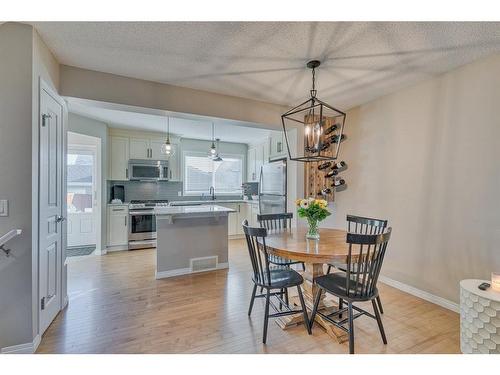 82 Auburn Crest Place Se, Calgary, AB - Indoor Photo Showing Dining Room