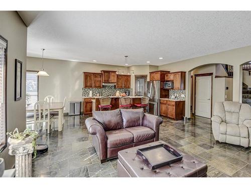 57 Eversyde Manor Sw, Calgary, AB - Indoor Photo Showing Living Room