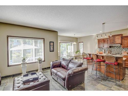 57 Eversyde Manor Sw, Calgary, AB - Indoor Photo Showing Living Room