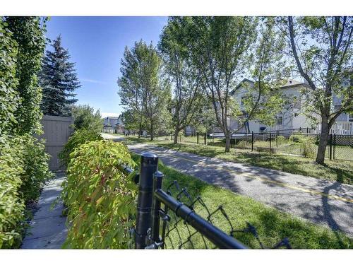 57 Eversyde Manor Sw, Calgary, AB - Outdoor