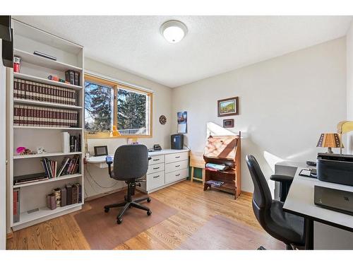 2815 14 Avenue Nw, Calgary, AB - Indoor Photo Showing Office