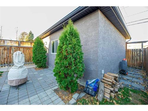 140 41 Avenue Nw, Calgary, AB - Outdoor With Deck Patio Veranda With Exterior