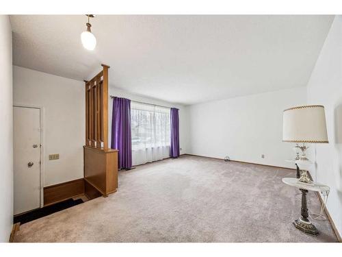 32 Allandale Close Se, Calgary, AB - Indoor Photo Showing Other Room