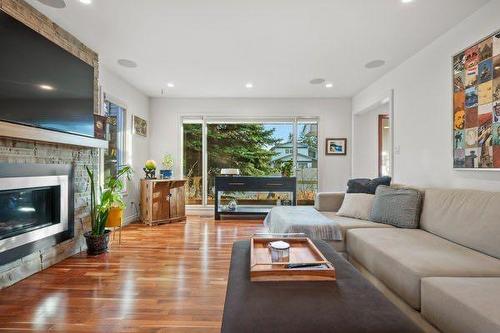 404 129 Avenue Se, Calgary, AB - Indoor Photo Showing Living Room With Fireplace