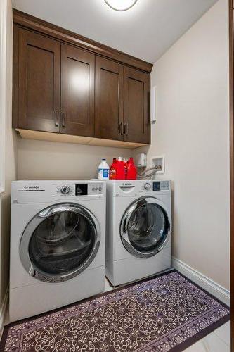 404 129 Avenue Se, Calgary, AB - Indoor Photo Showing Laundry Room