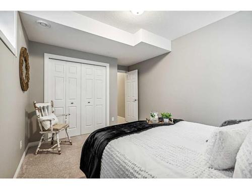 2 Simcrest Grove Sw, Calgary, AB - Indoor Photo Showing Bedroom