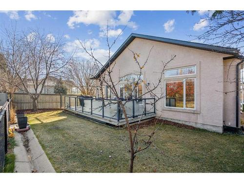 2 Simcrest Grove Sw, Calgary, AB - Outdoor