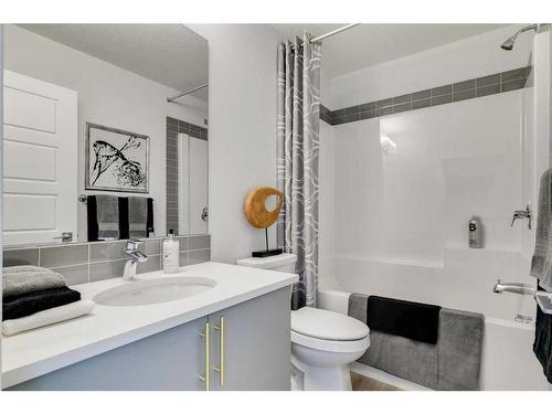 170 Saddlebred Place, Cochrane, AB - Indoor Photo Showing Bathroom