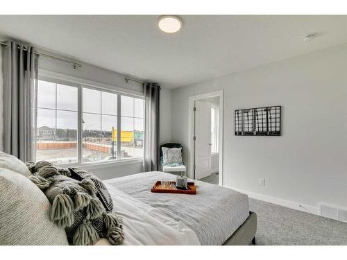 170 Saddlebred Place, Cochrane, AB - Indoor Photo Showing Bedroom