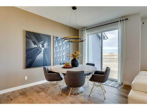 17 Cliff Street, Okotoks, AB - Indoor Photo Showing Dining Room