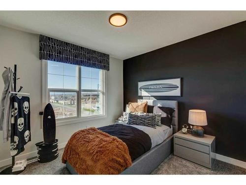 17 Cliff Street, Okotoks, AB - Indoor Photo Showing Bedroom